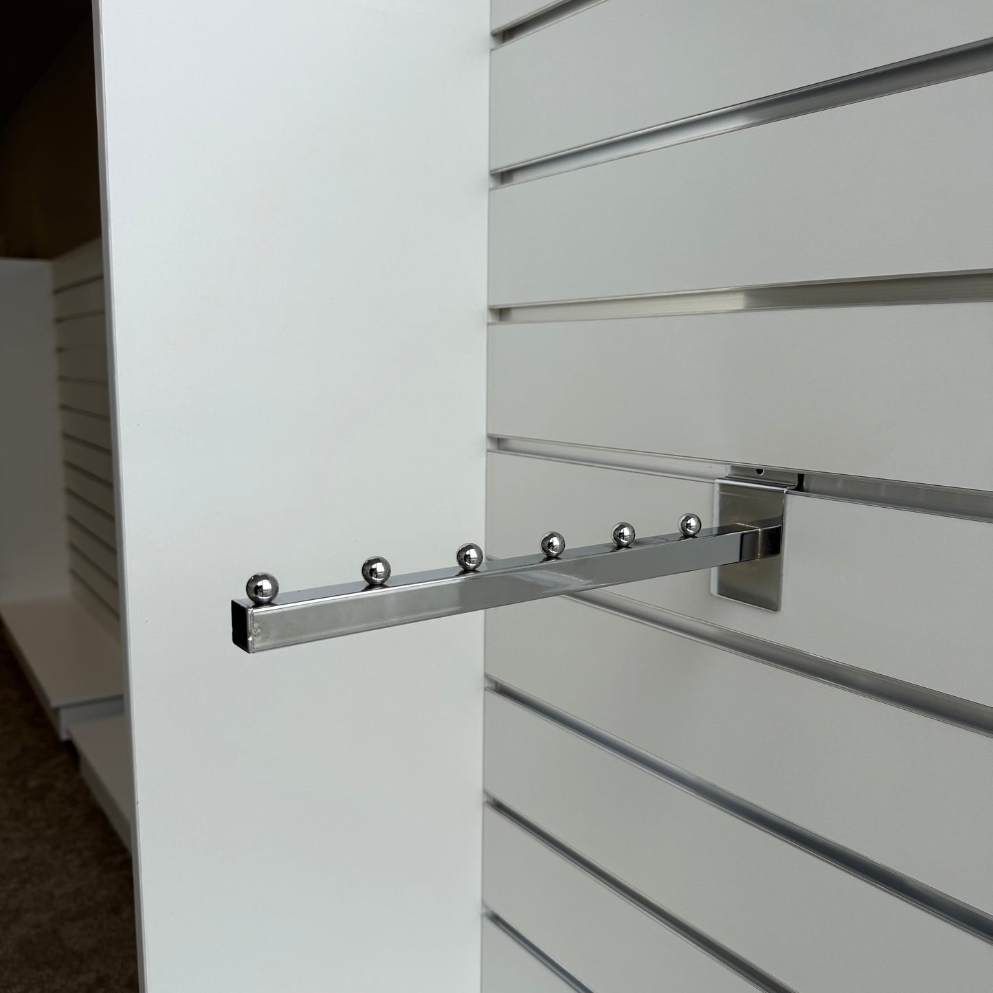 Slatwall Chrome 6 ball straight arm 300mm