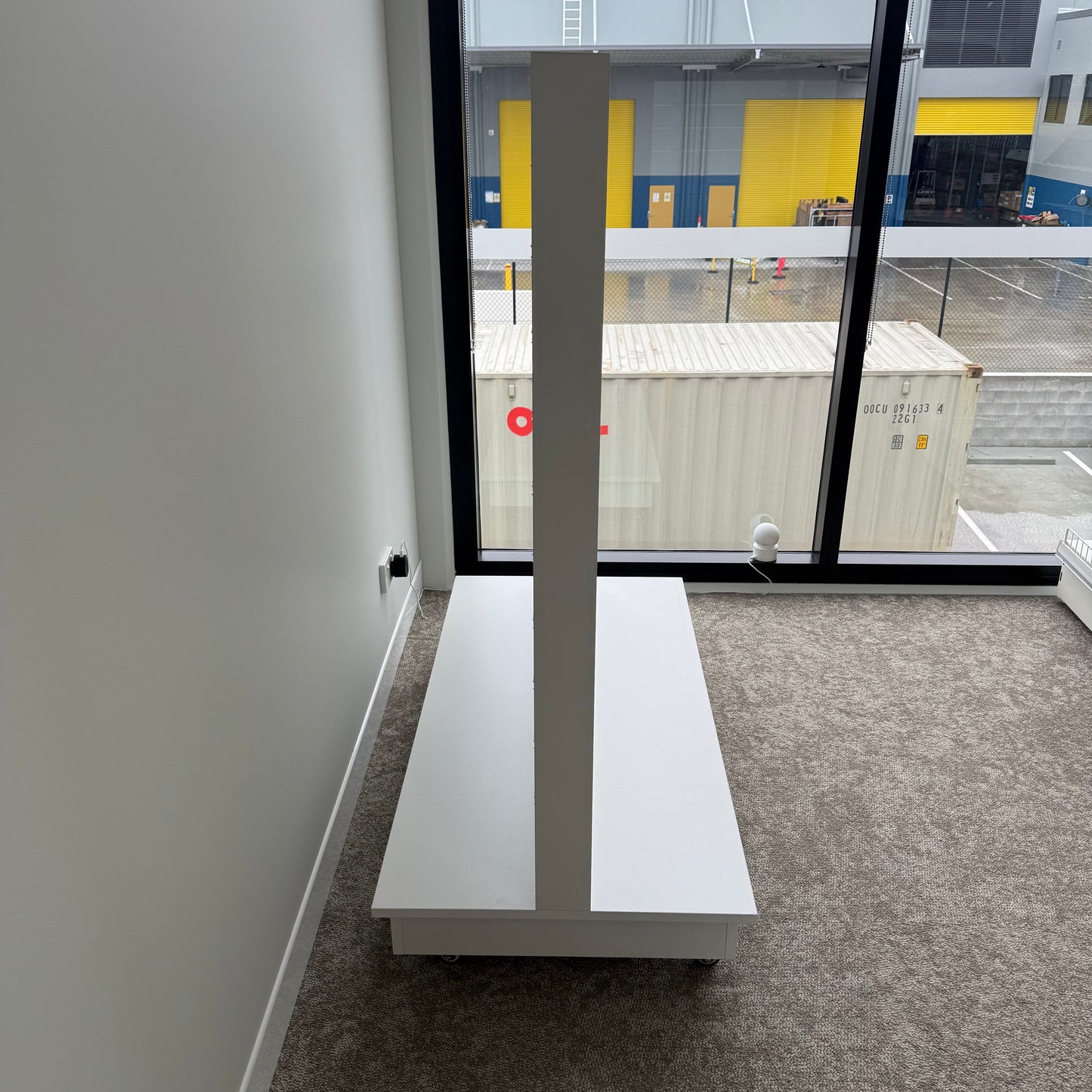 White Double Sided Centre Bay Slatwall Gondola with Wheels